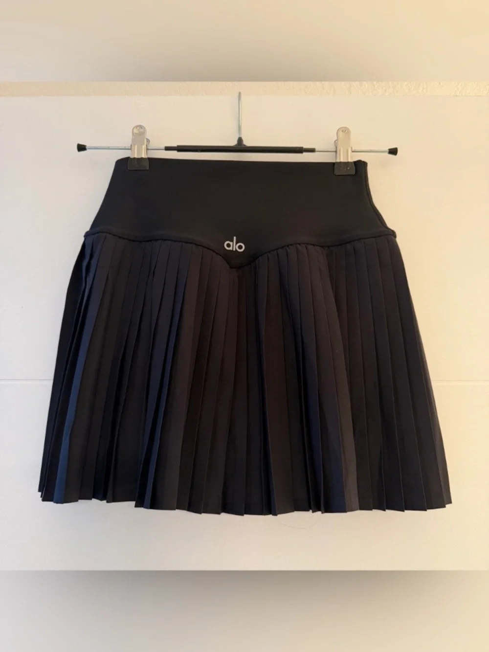 ALO Yoga Black Pleated Active Mini Skirt